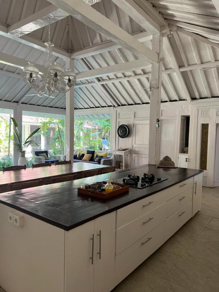 Umalas Suites Seminyak  Ngoại thất bức ảnh