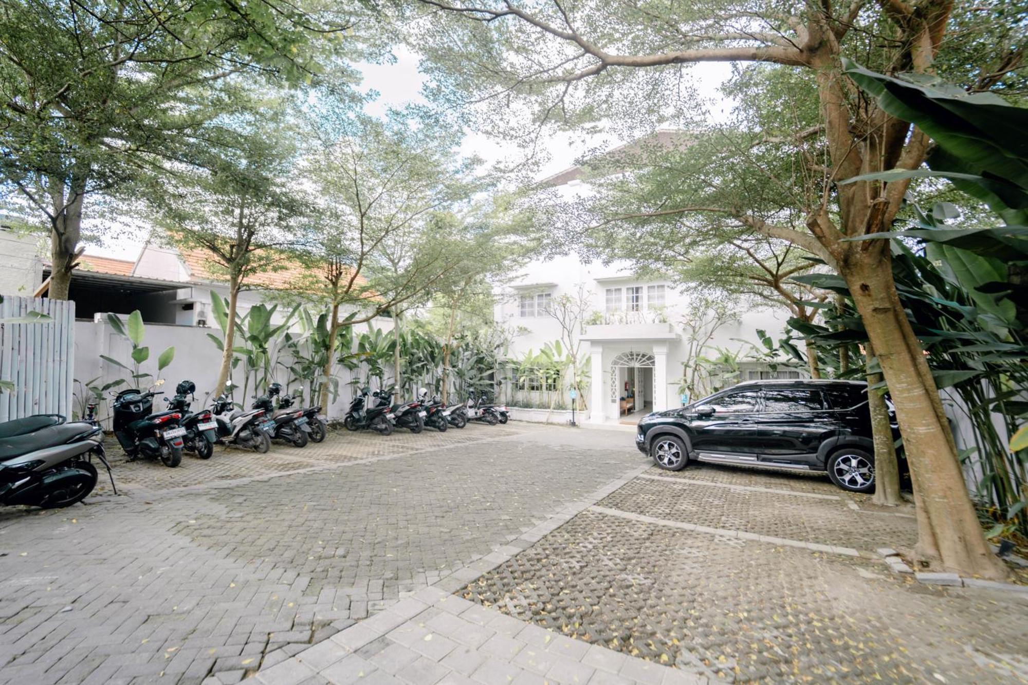 Umalas Suites Seminyak  Ngoại thất bức ảnh